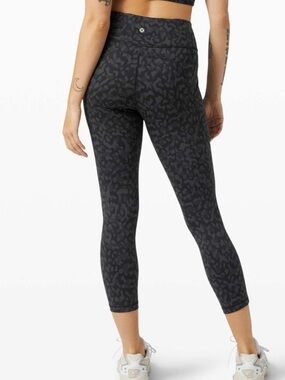 Lululemon everlux invigorate high rise crop leggings 23” 6